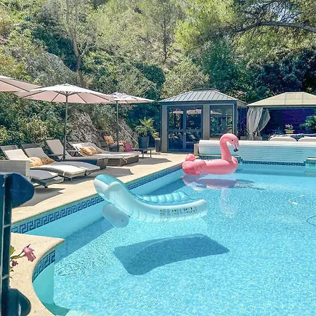 Stunning In With Heated Swimming Pool