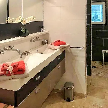 Stunning In With Heated Swimming Pool *